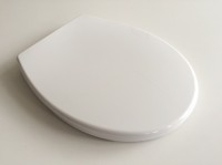 WC Sitz Weiss Thermoplast mit Absenkautomatik, auf Knopfdruck abnehmbar zur Reinigung